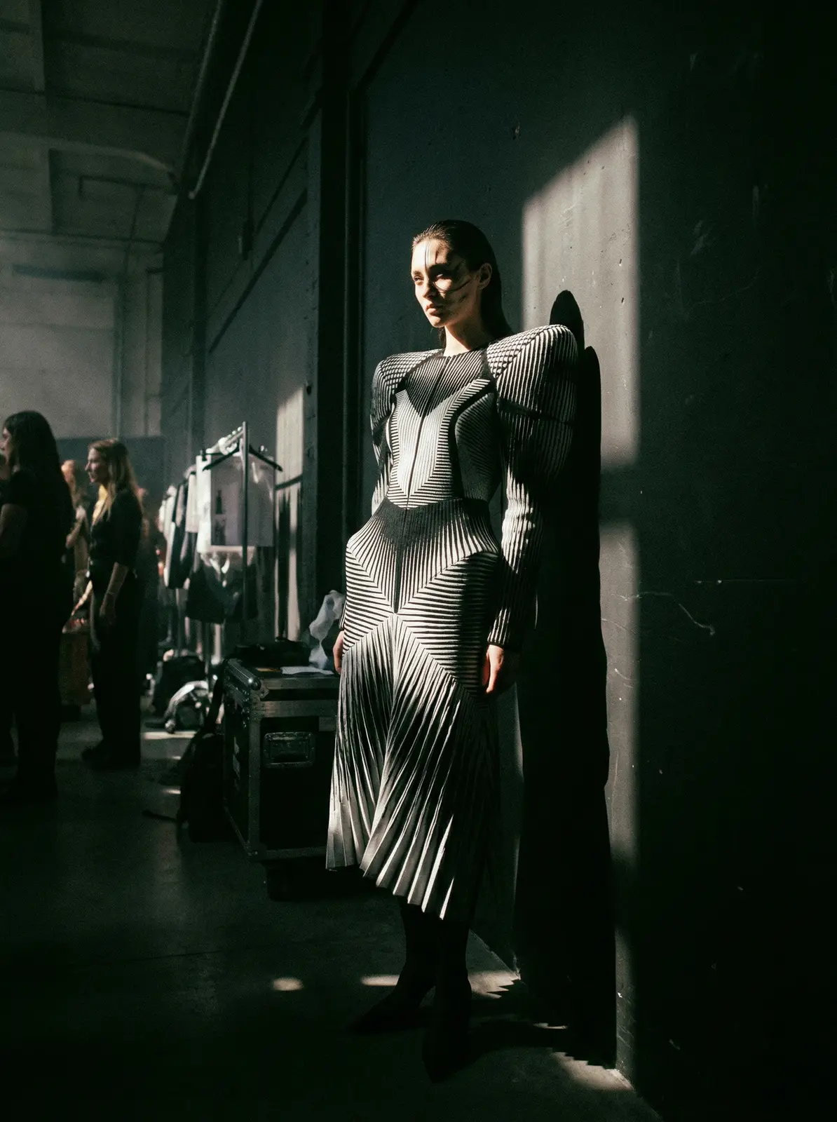 60彩娱乐网站 前卫结构主义时装短视频